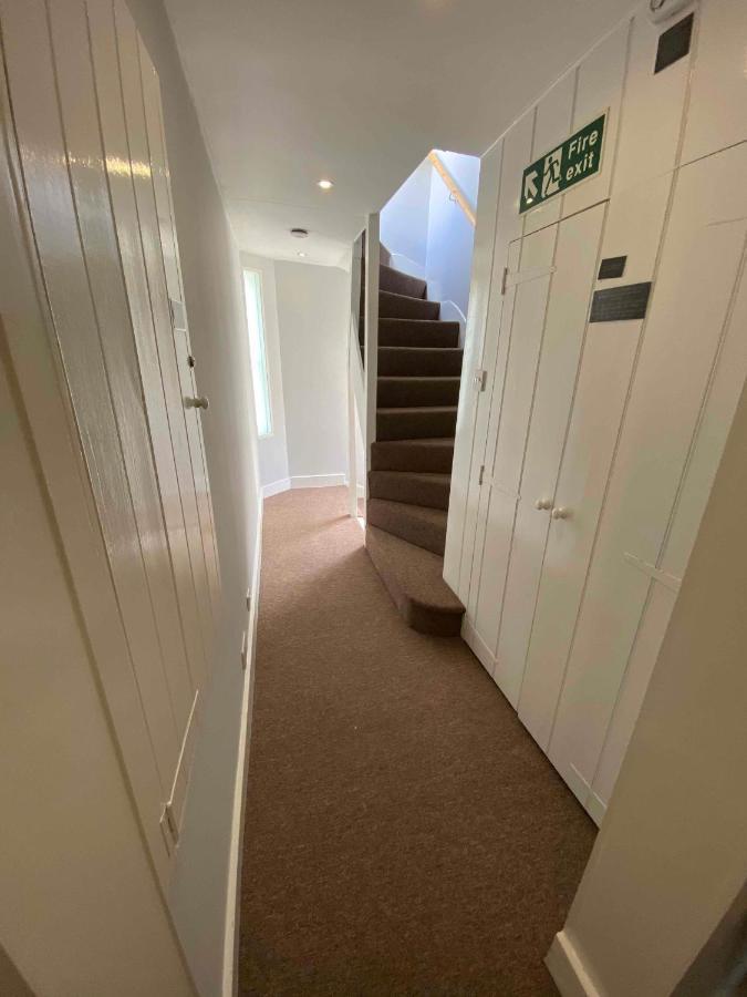 Bath Roof Terrace Apartment, City Centre, Sleeps Up To 8 Exterior photo
