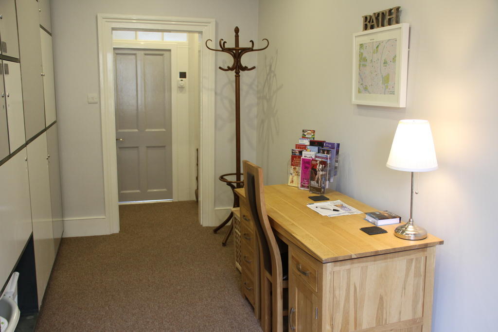 Bath Roof Terrace Apartment, City Centre, Sleeps Up To 8 Exterior photo
